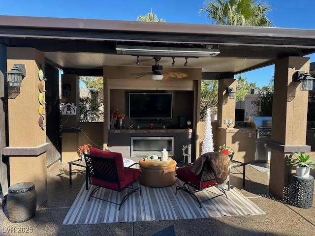 Las Vegas, NV 89139,8175 Arville ST #392