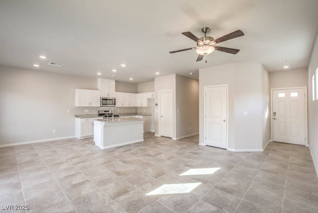 North Las Vegas, NV 89081,6164 VIOLET FALLS ST #44