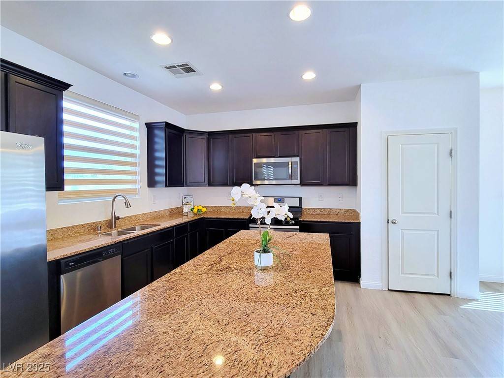 Las Vegas, NV 89148,8904 Sleepy Panda AVE