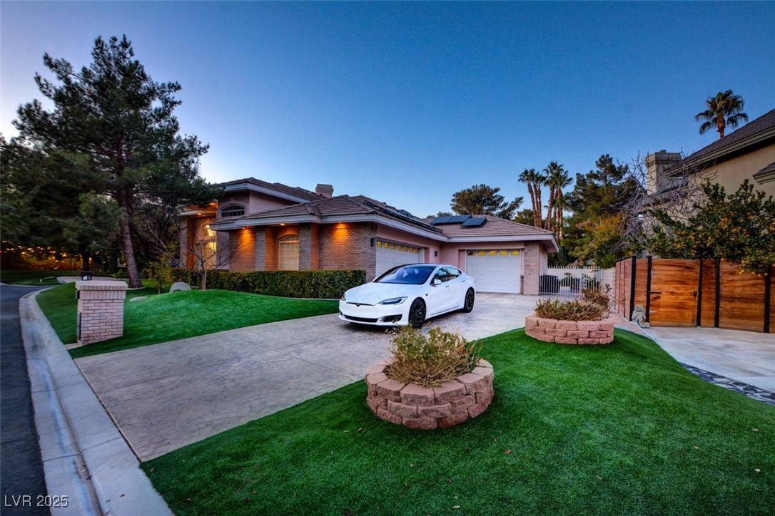 Las Vegas, NV 89107,3008 Astoria Pines CIR