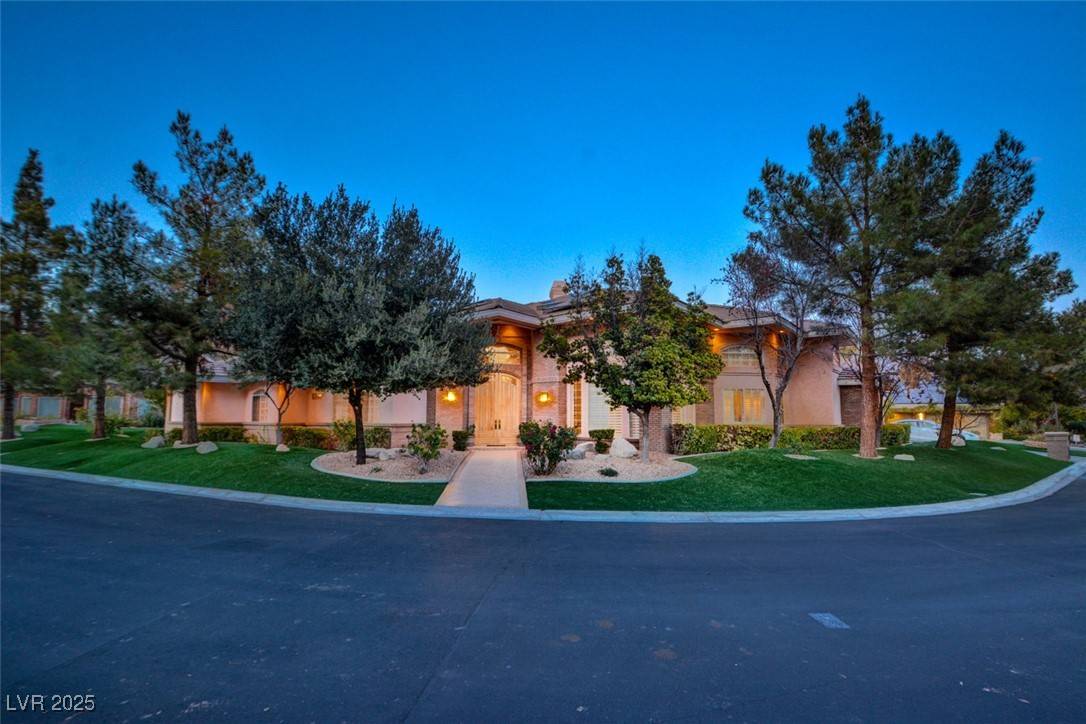 Las Vegas, NV 89107,3008 Astoria Pines CIR