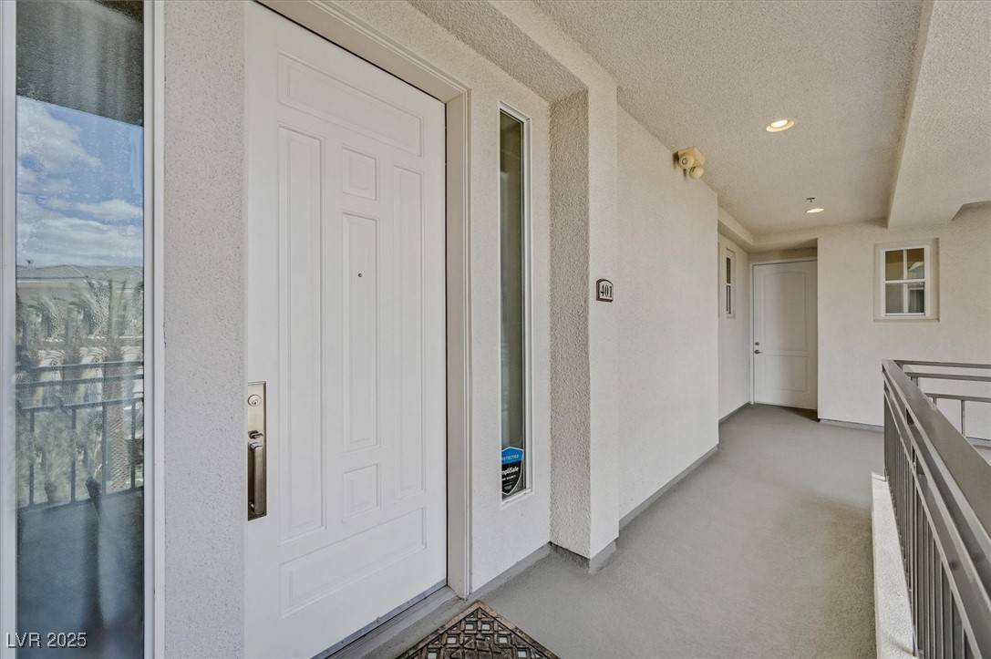 Las Vegas, NV 89144,9213 Las Manaitas AVE #401