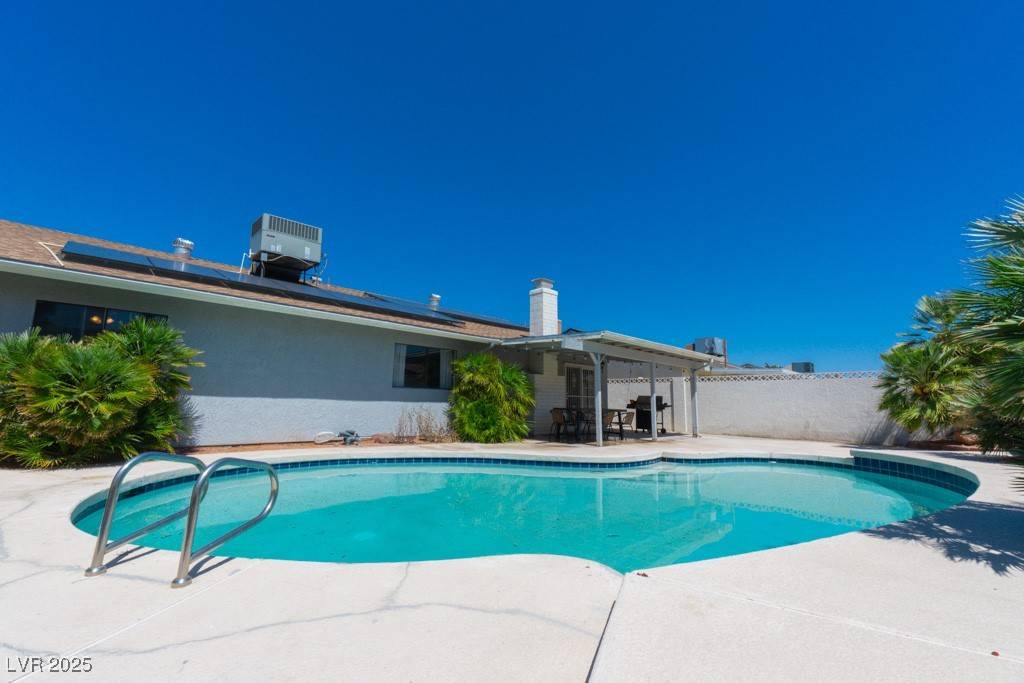 Las Vegas, NV 89103,6361 W Viking RD