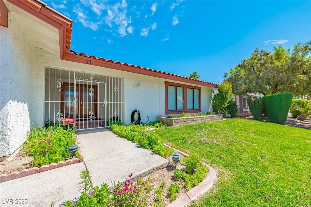 Las Vegas, NV 89102,2604 La Solana WAY