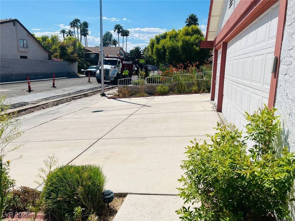 Las Vegas, NV 89102,2604 La Solana WAY