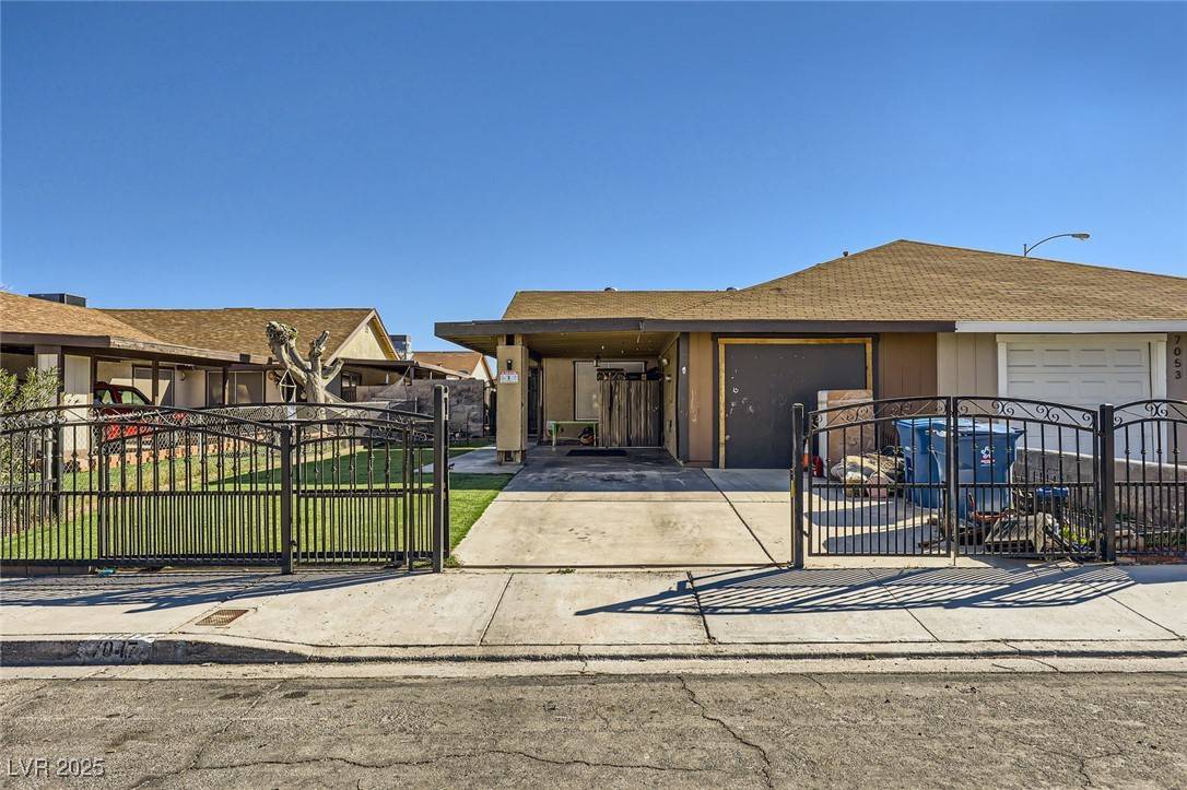 Las Vegas, NV 89147,7047 Mountain Meadow LN