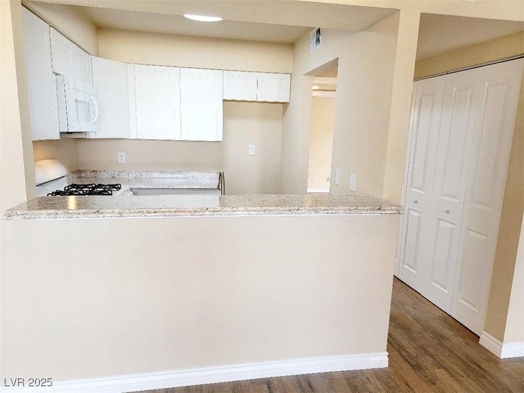 Las Vegas, NV 89119,1450 Hialeah DR #D