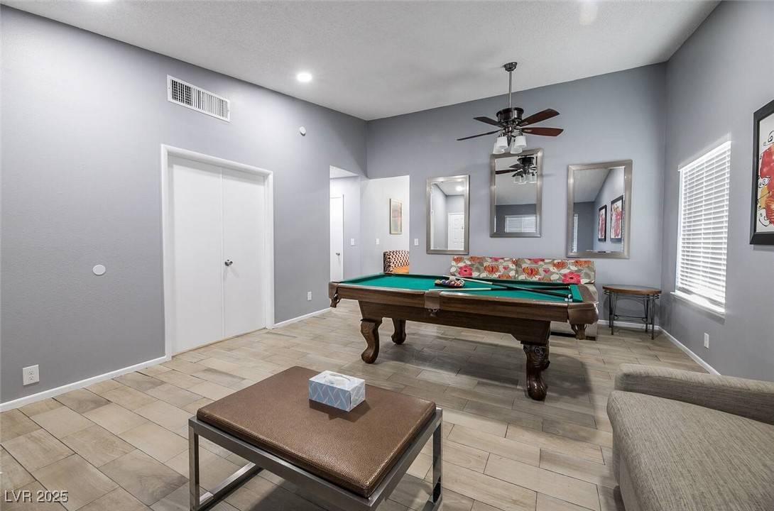 Las Vegas, NV 89108,1012 Greystone DR