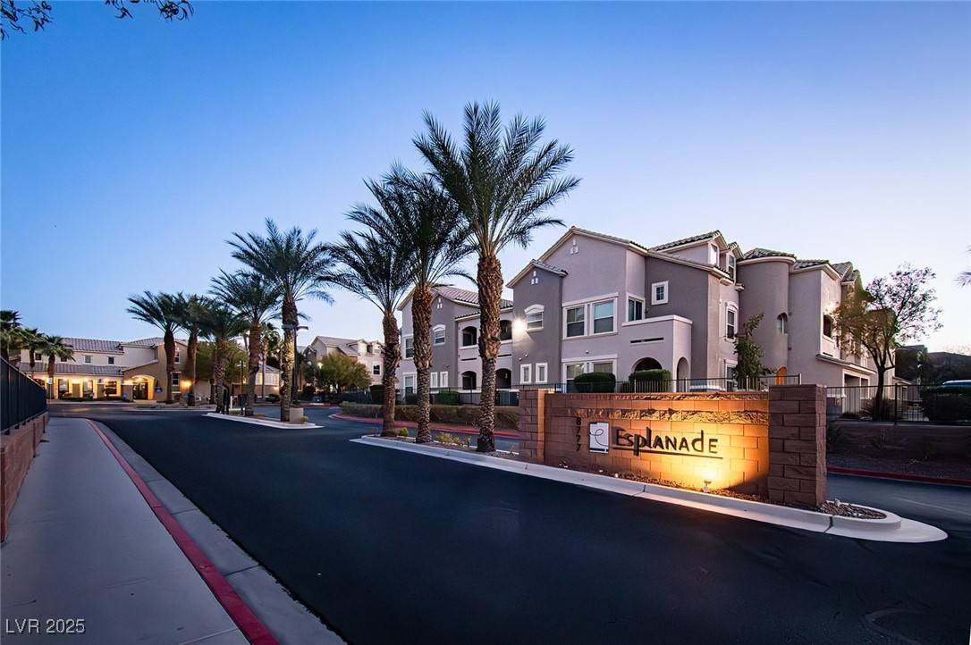 Las Vegas, NV 89148,8777 W Maule AVE #1087