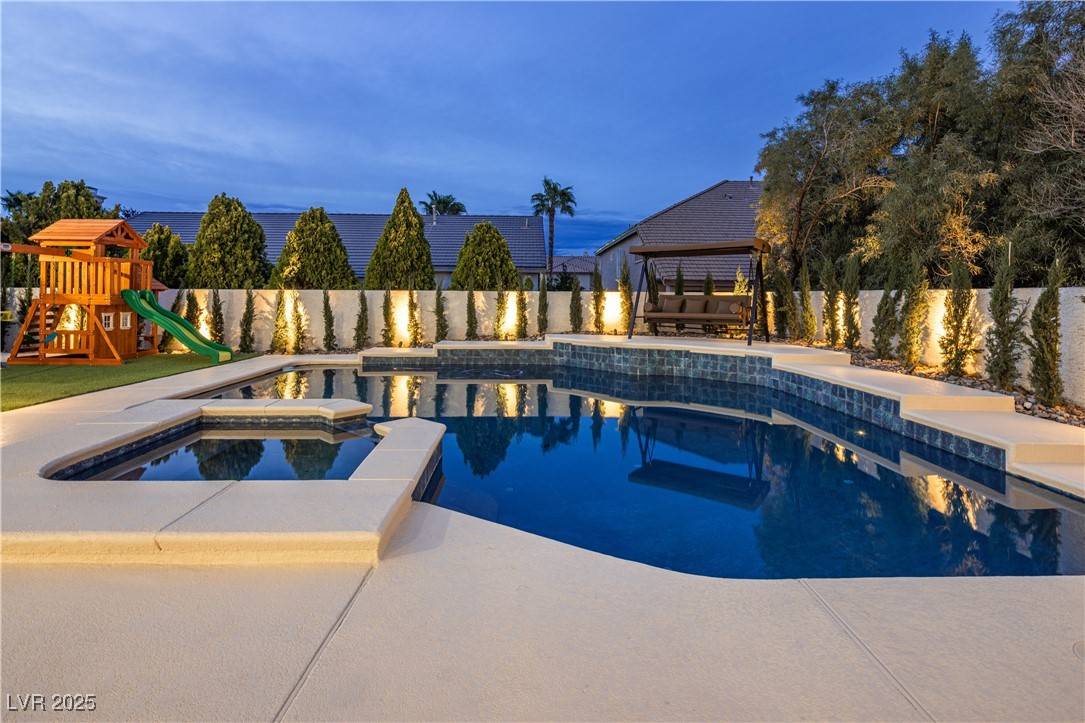Las Vegas, NV 89117,8000 Clock Tower CT