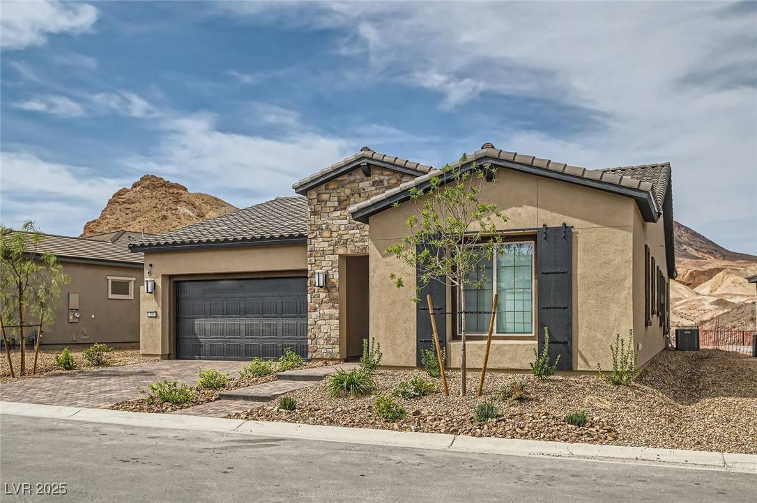 Henderson, NV 89011,138 Crimson Cactus AVE