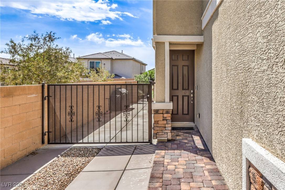North Las Vegas, NV 89031,415 Carsin Wayne CT