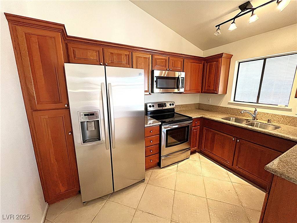 Las Vegas, NV 89108,1208 Winwood ST