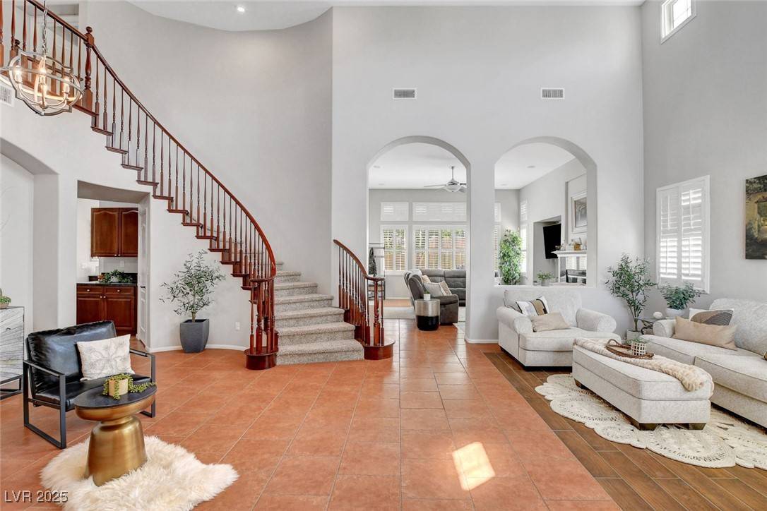 Las Vegas, NV 89149,9413 Artesian Oak CT