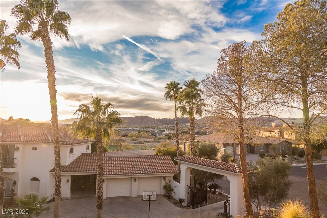 Henderson, NV 89011,17 Grand Miramar DR