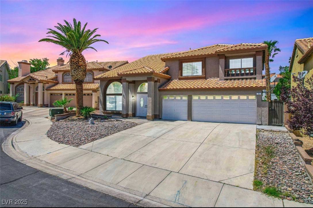 Henderson, NV 89074,5 Red Fawn CT