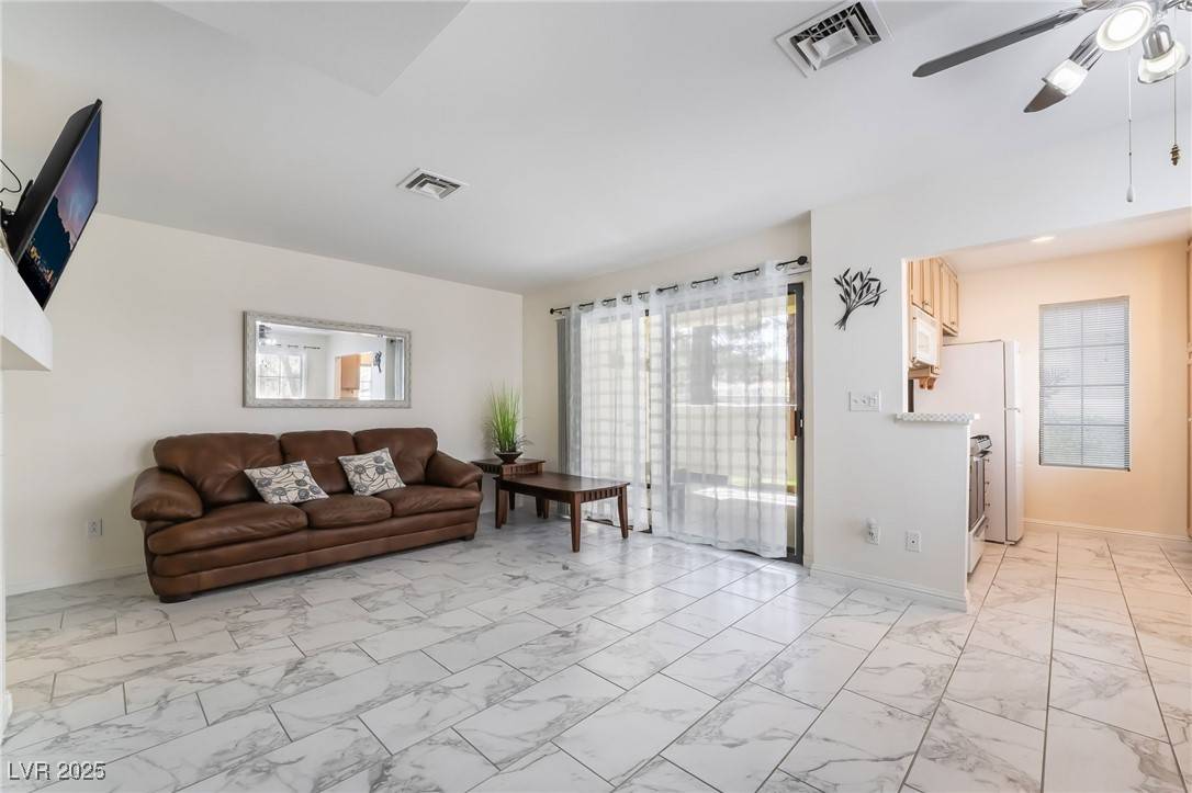 Las Vegas, NV 89103,4869 S Torrey Pines DR #101