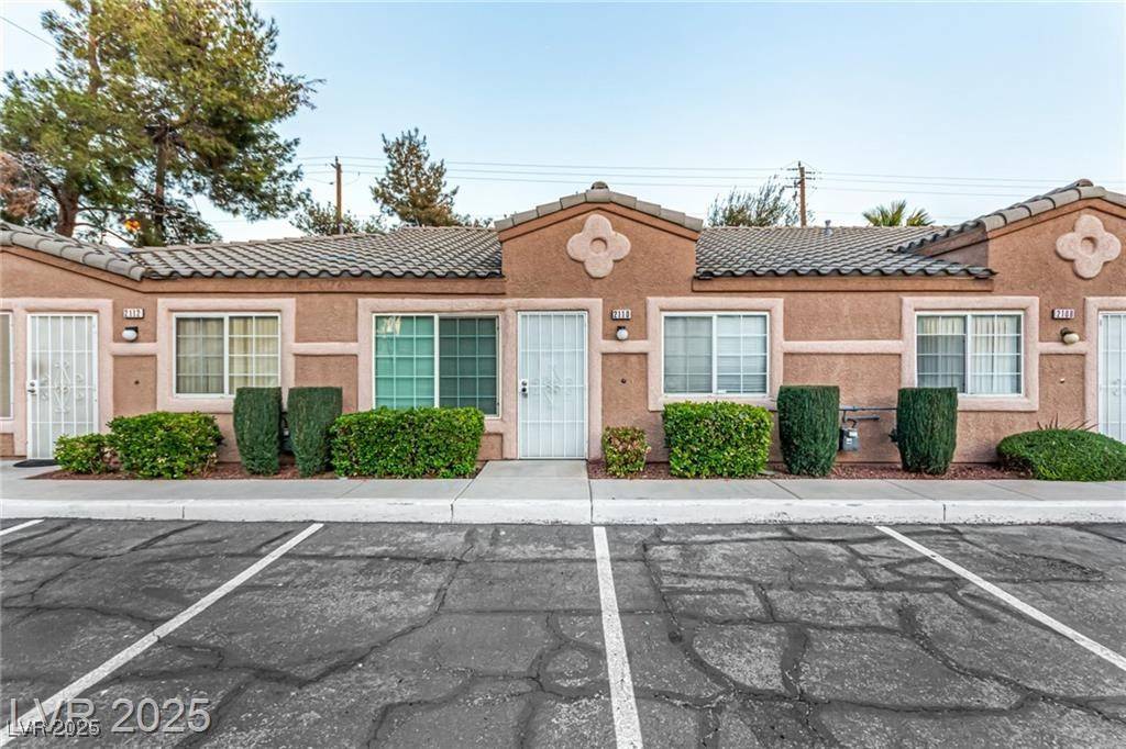 Las Vegas, NV 89106,2110 Sleepy CT
