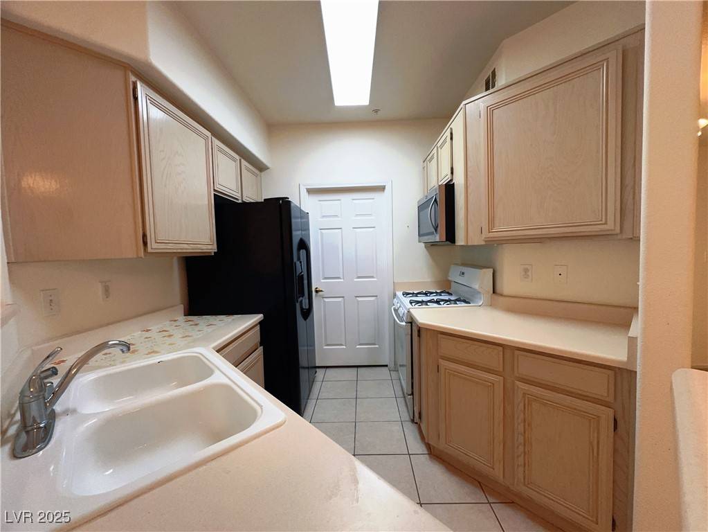 Las Vegas, NV 89113,7155 S Durango DR #107