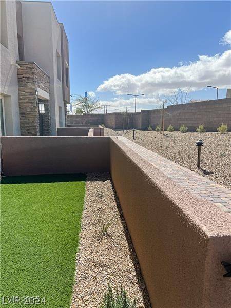 Las Vegas, NV 89138,600 N Carriage Hill DR #1019
