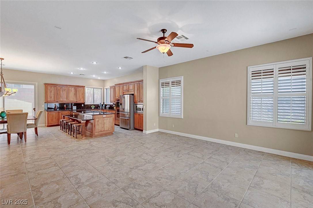 Henderson, NV 89011,519 Via Garofano AVE