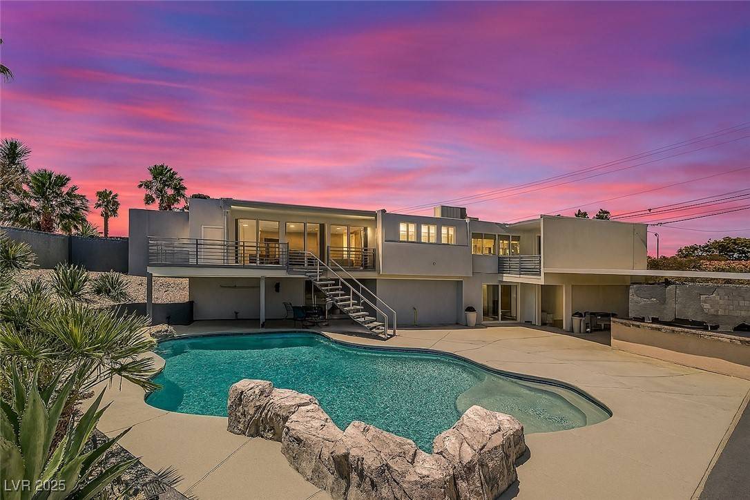 Las Vegas, NV 89121,2520 Castlesands WAY