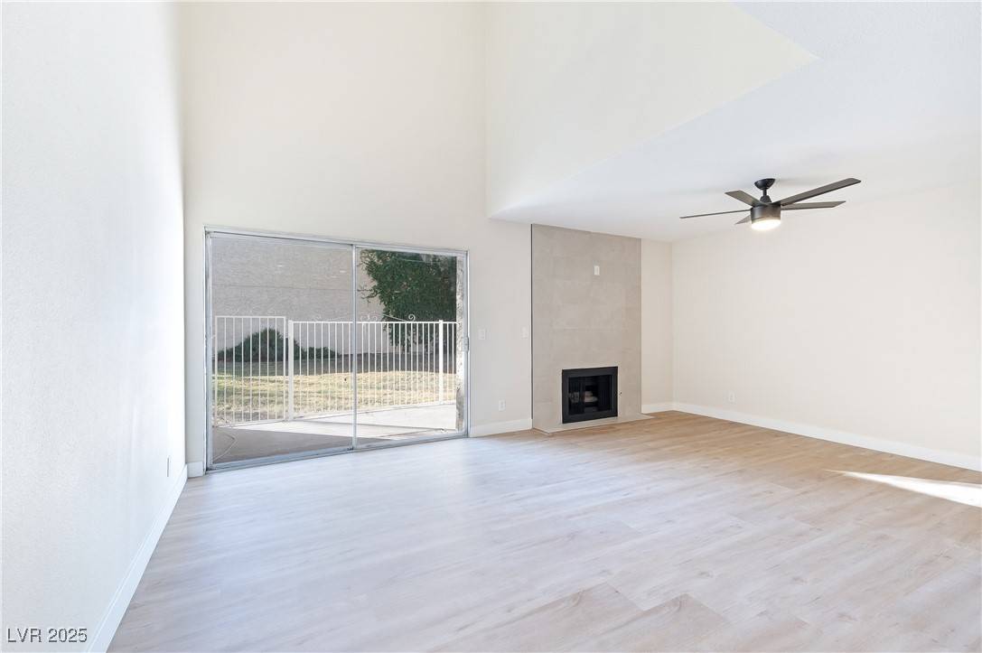 Las Vegas, NV 89121,3339 Duece ST