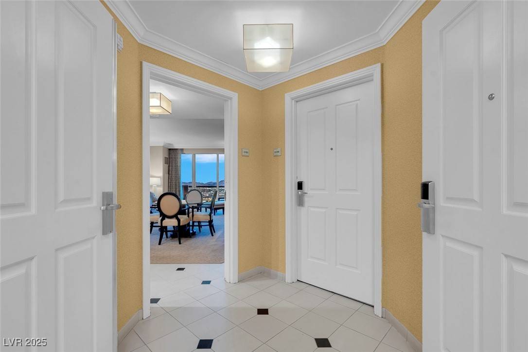 Las Vegas, NV 89109,125 E HARMON AVE #2220
