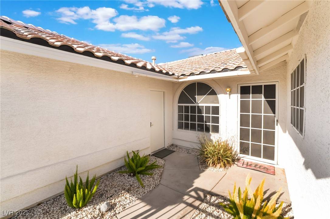 Las Vegas, NV 89147,3517 S Dapple Gray RD