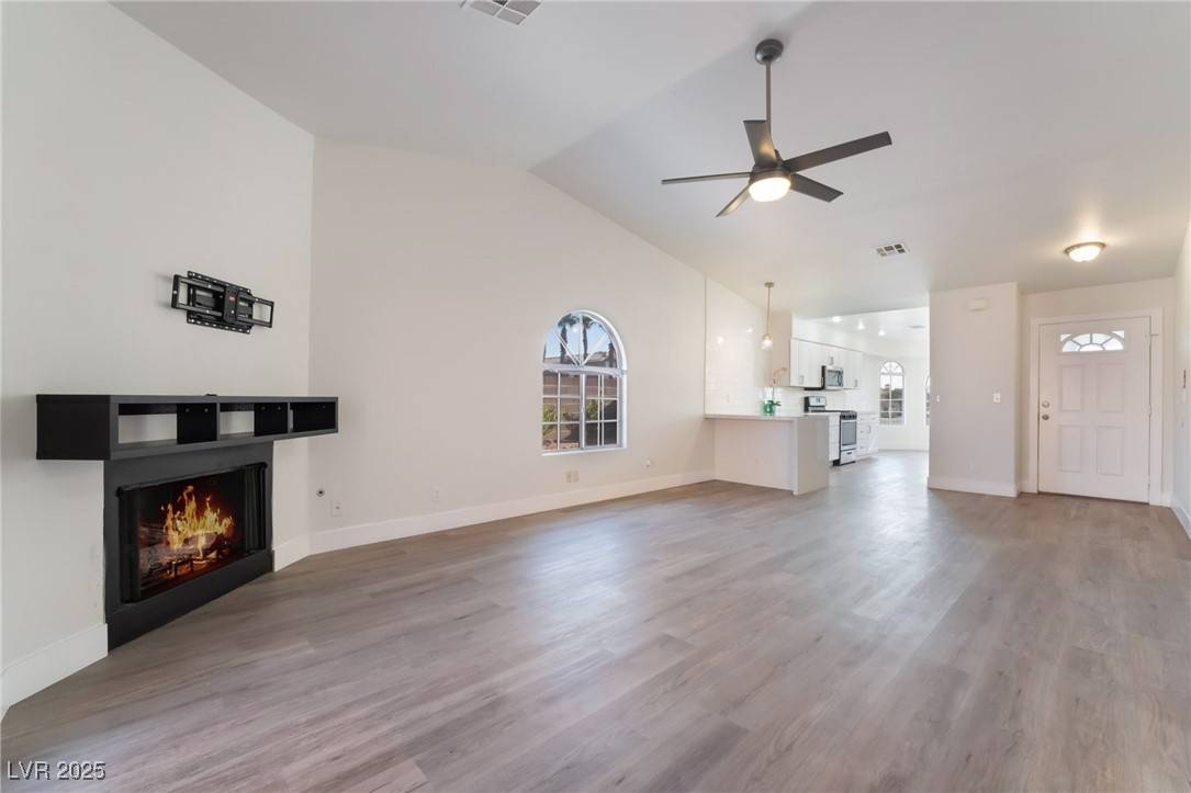 Las Vegas, NV 89147,3517 S Dapple Gray RD