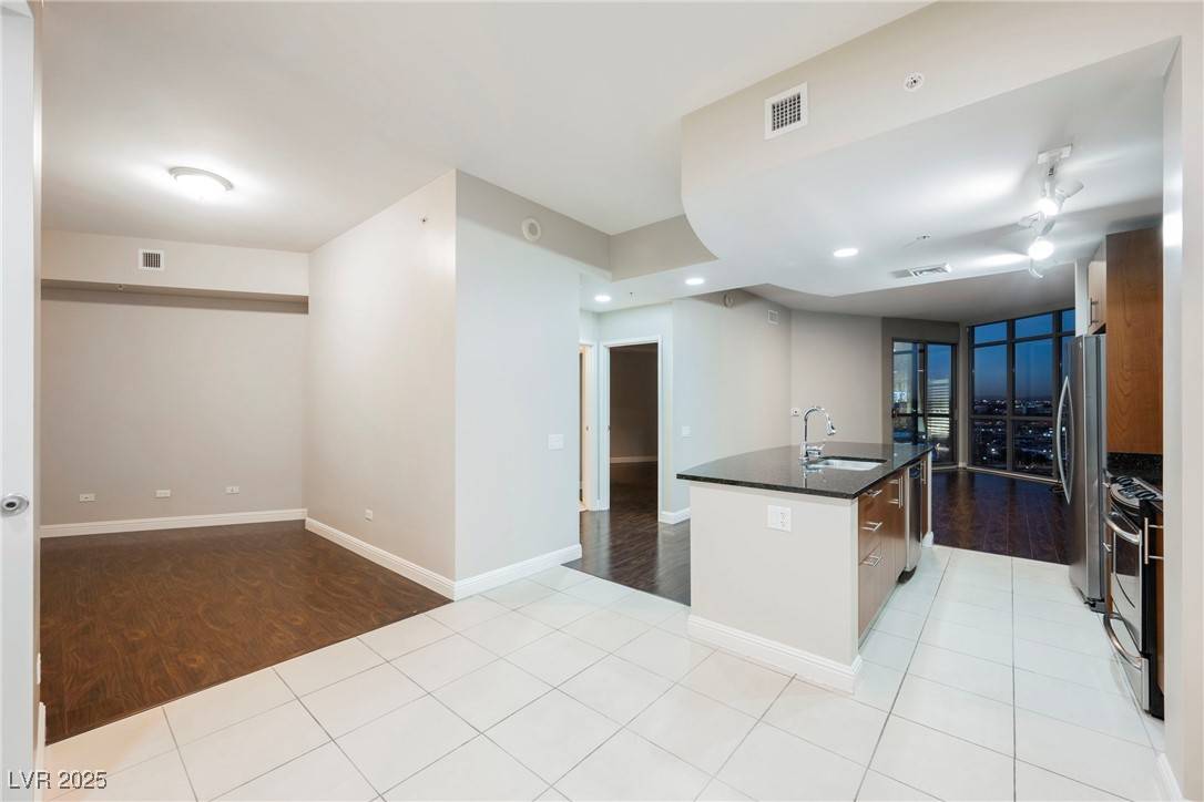 Las Vegas, NV 89102,200 W Sahara AVE #1810