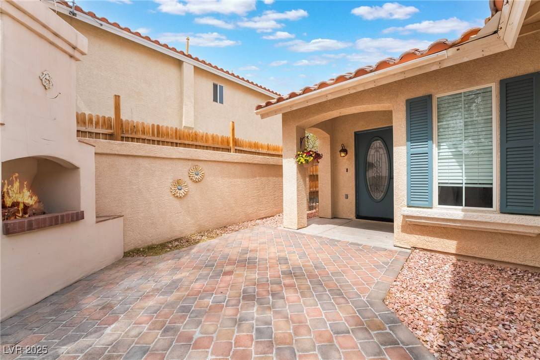 Las Vegas, NV 89139,6654 Coronado Crest AVE