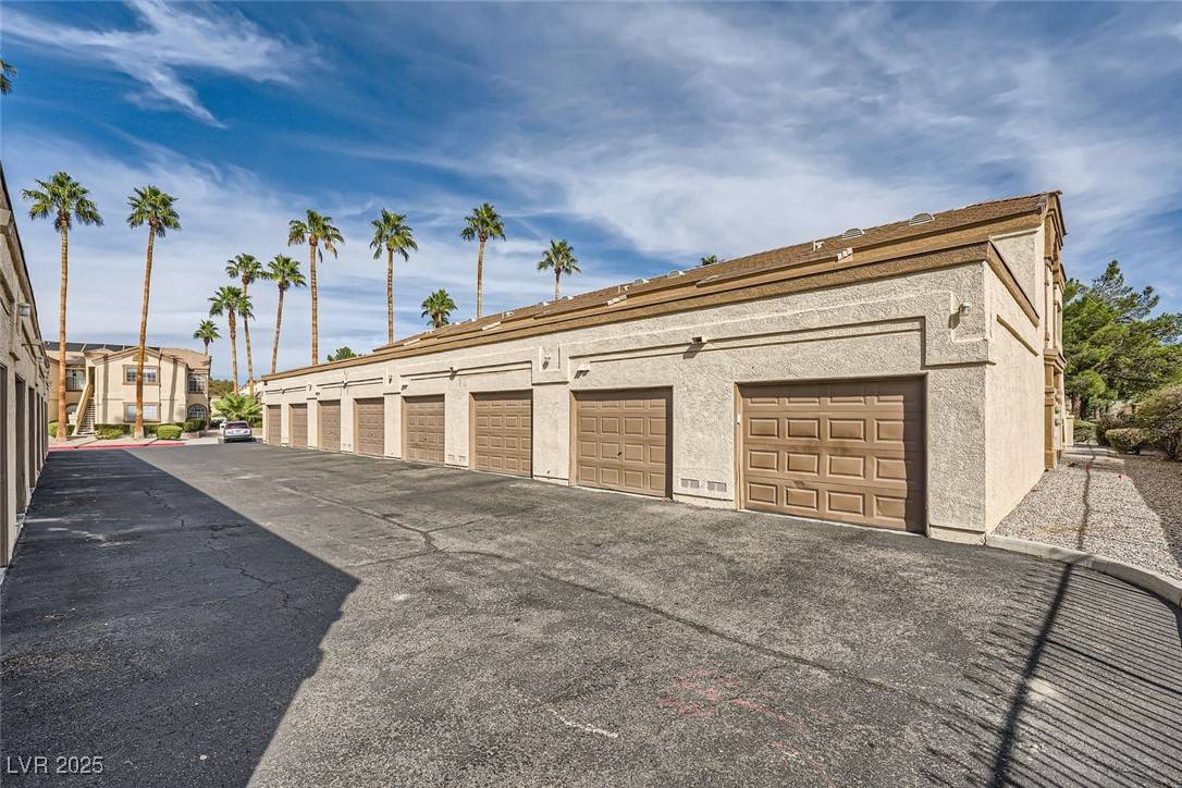 Las Vegas, NV 89129,3612 Shawn Reynolds CT #104