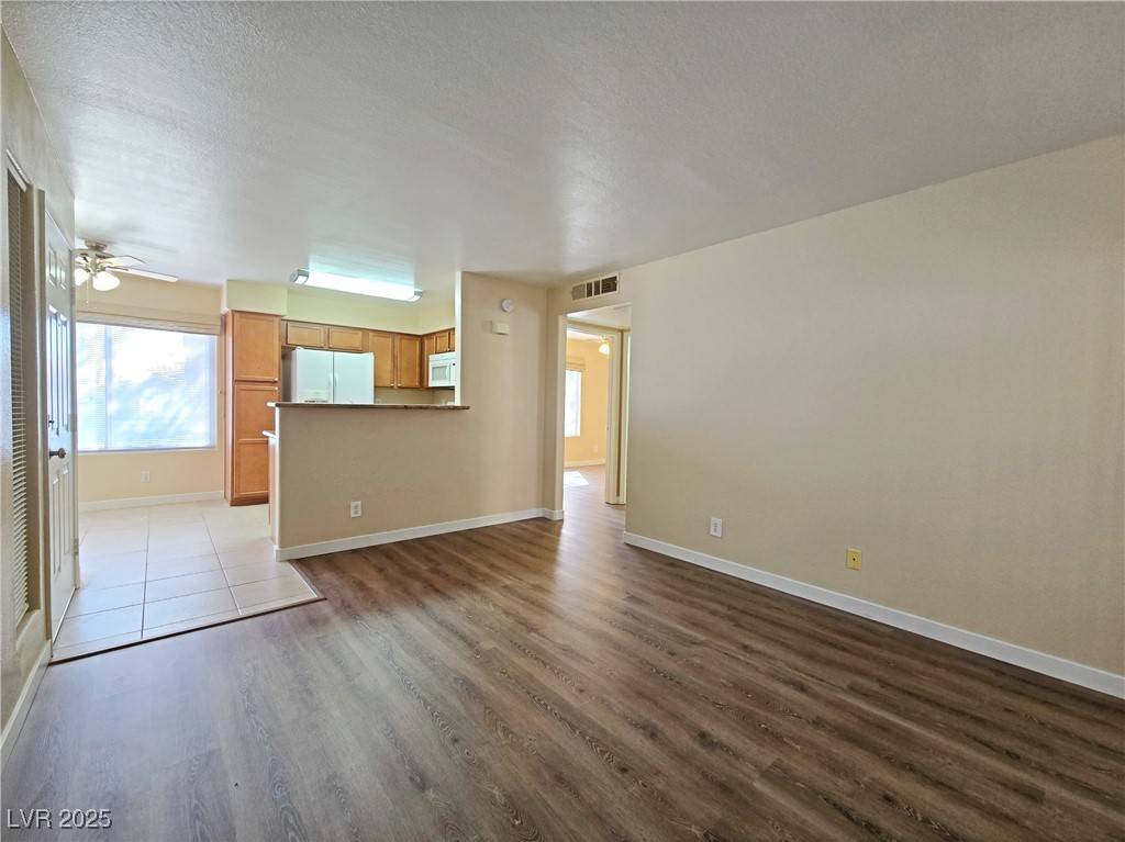 Las Vegas, NV 89120,3038 Tarpon DR #103