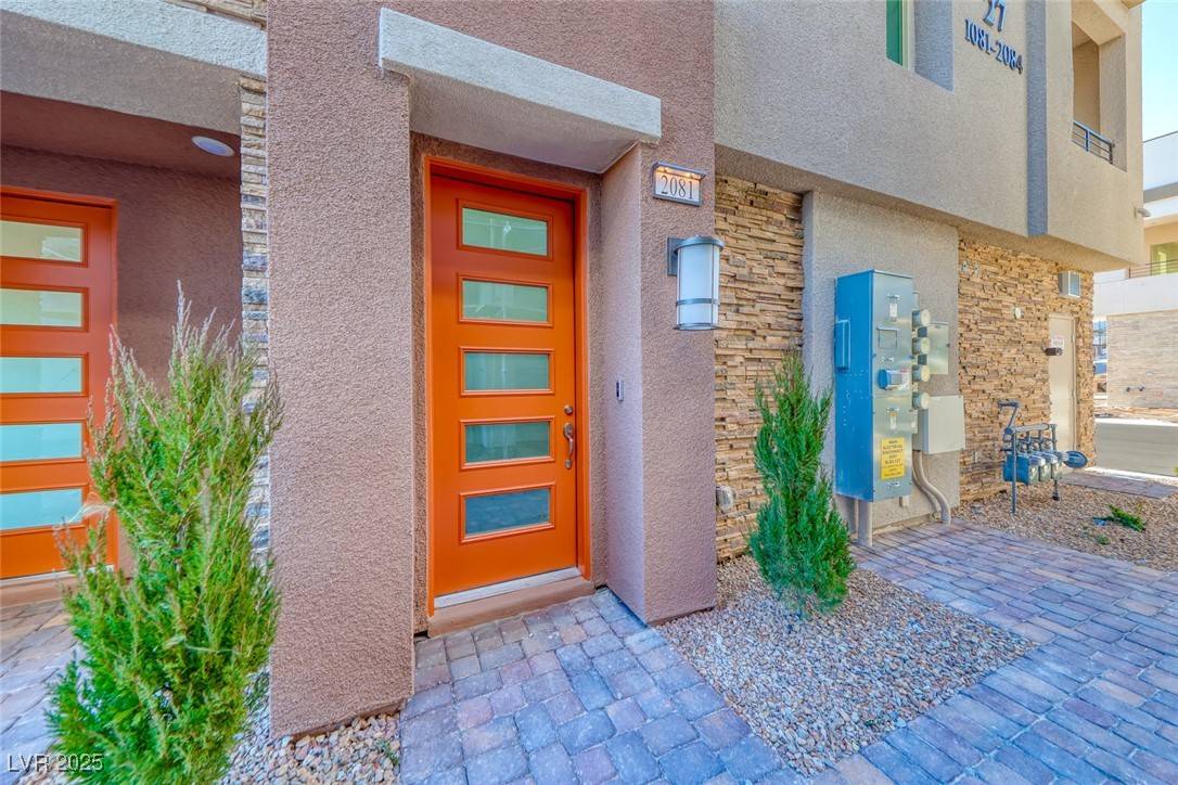 Las Vegas, NV 89138,600 N Carriage Hill DR #2081