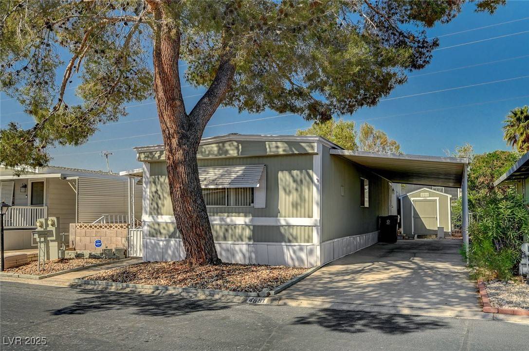 Las Vegas, NV 89103,4551 Royal Ridge BLVD #127