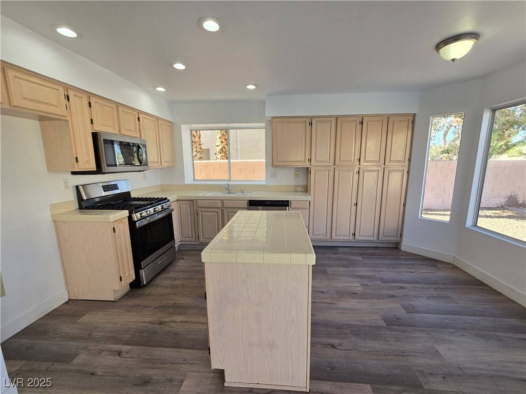 Las Vegas, NV 89107,124 Countrywood CIR