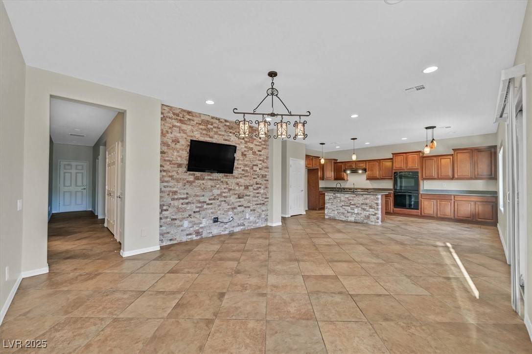 Henderson, NV 89002,65 Pangloss ST