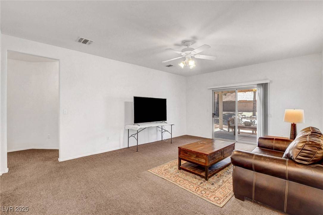 Henderson, NV 89012,2099 Desert Woods DR