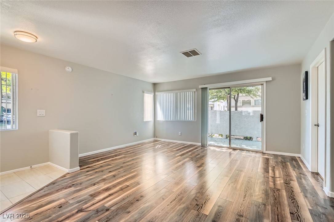 Las Vegas, NV 89128,3125 N Buffalo DR #1133