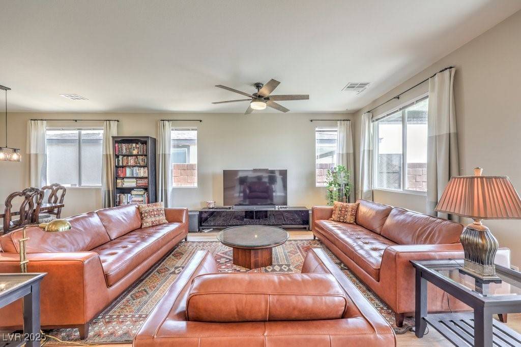 Pahrump, NV 89061,4820 SE Clifftop DR