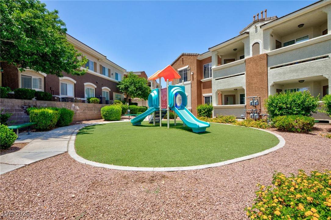 Las Vegas, NV 89149,9303 GILCREASE AVE #2210