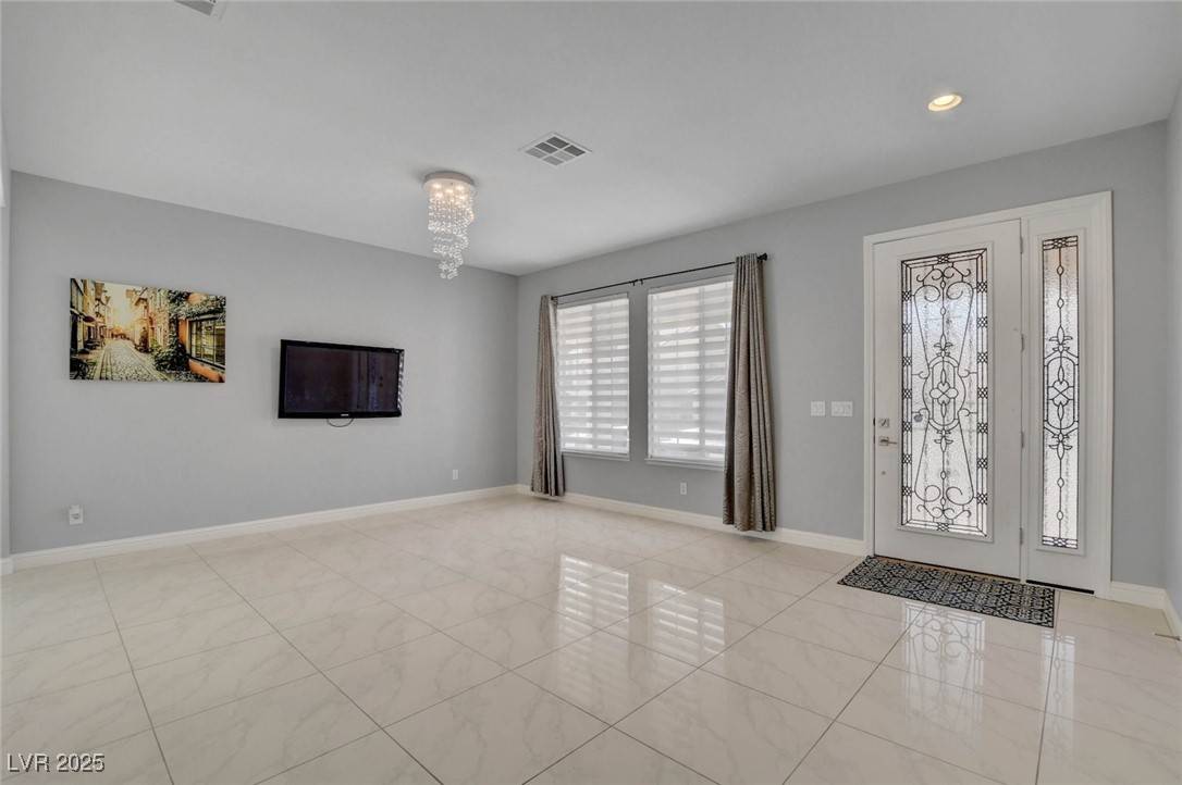 Las Vegas, NV 89139,6236 Mount Palomar AVE