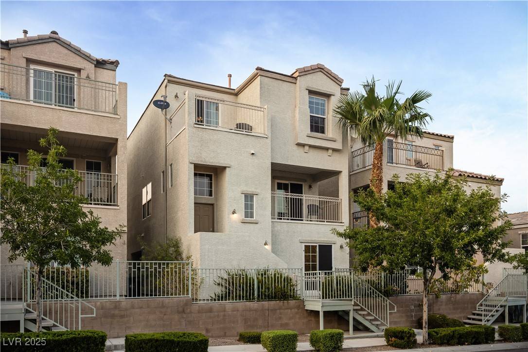 Las Vegas, NV 89149,9065 Hanging Tapestry CT