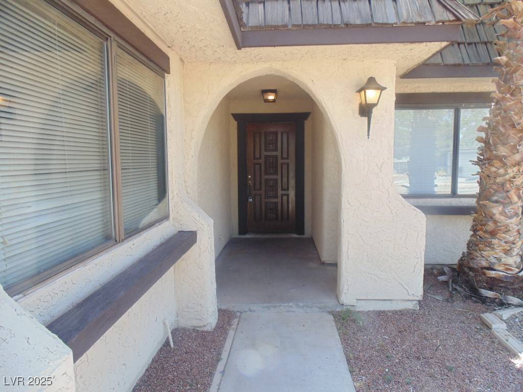 Henderson, NV 89015,230 Queen Marie CT