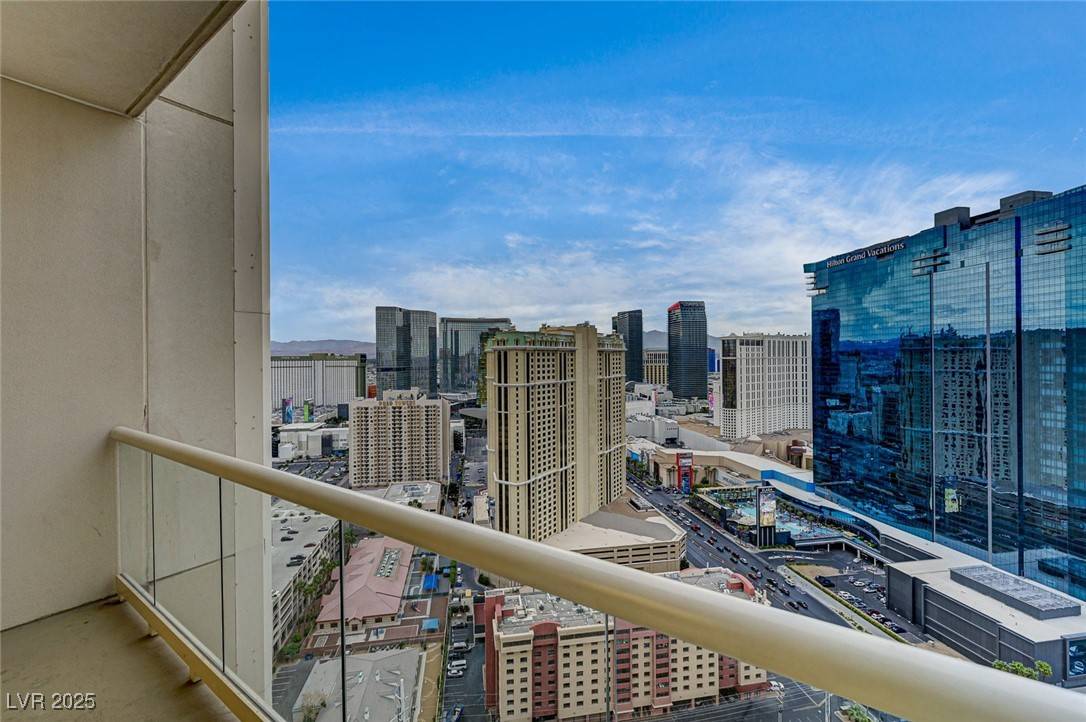 Las Vegas, NV 89109,135 E Harmon AVE #3215