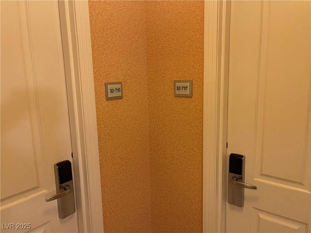 Las Vegas, NV 89109,135 E Harmon AVE #3215