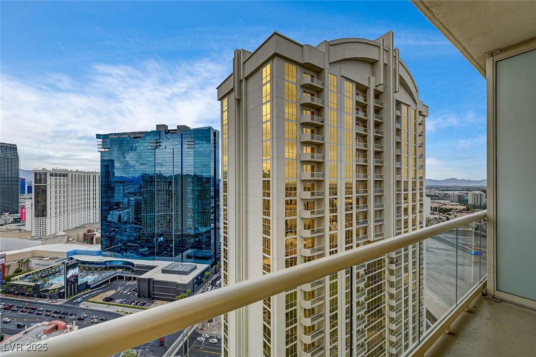 Las Vegas, NV 89109,135 E Harmon AVE #3215