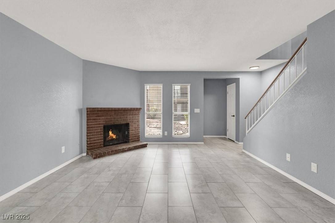Henderson, NV 89011,584 Sellers PL