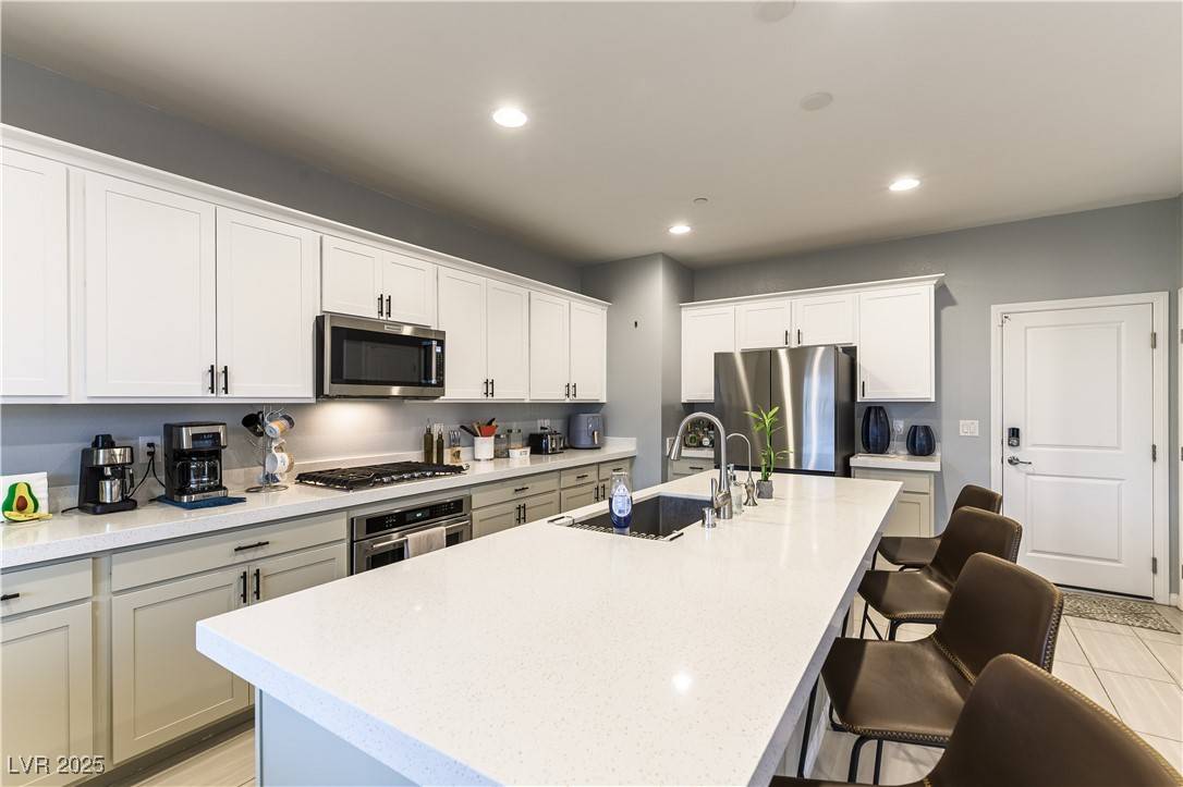 Las Vegas, NV 89166,10372 Thurso AVE